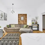 Apartment Comfort - 5 Min Walk To Nivy Bus Station And Twin