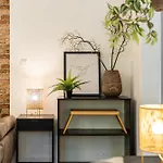 Comfort - 5 Min Walk To Nivy Bus Station And Twin * Bratislava