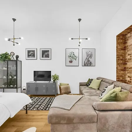 Apartmán Comfort - 5 Min Walk To Nivy Bus Station And Twin