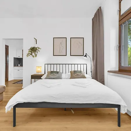 Comfort - 5 Min Walk To Nivy Bus Station And Twin Apartmán *