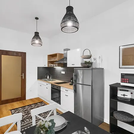 Apartmán Comfort - 5 Min Walk To Nivy Bus Station And Twin