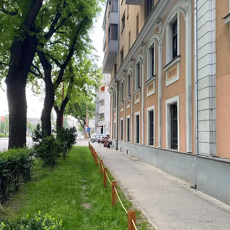 Apartmán Comfort - 5 Min Walk To Nivy Bus Station And Twin Bratislava
