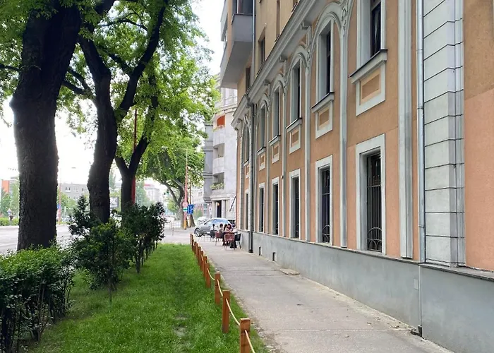 Apartment Comfort - 5 Min Walk To Nivy Bus Station And Twin Bratislava